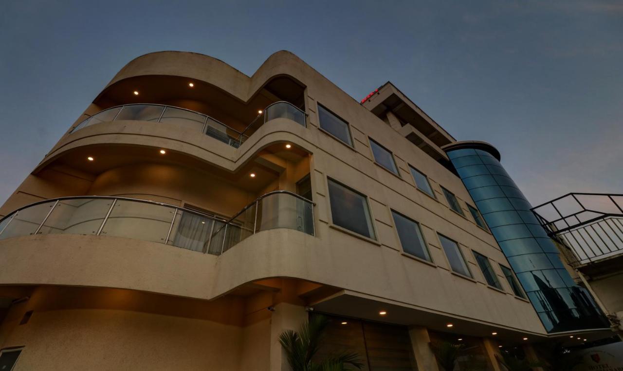 Hotel Treebo Tryst Sreepadmanabha Balaramapuram Thiruvananthapuram Exterior foto